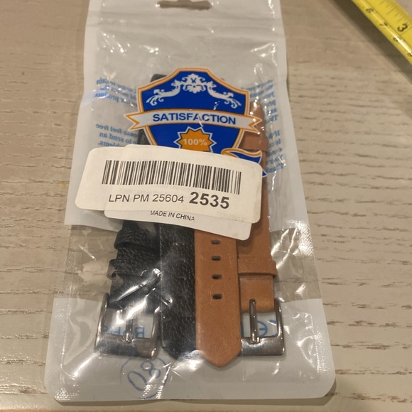 Replacement Leather Bands for Fitbit Alta 2pack Black and Tan - Picture 6 of 6